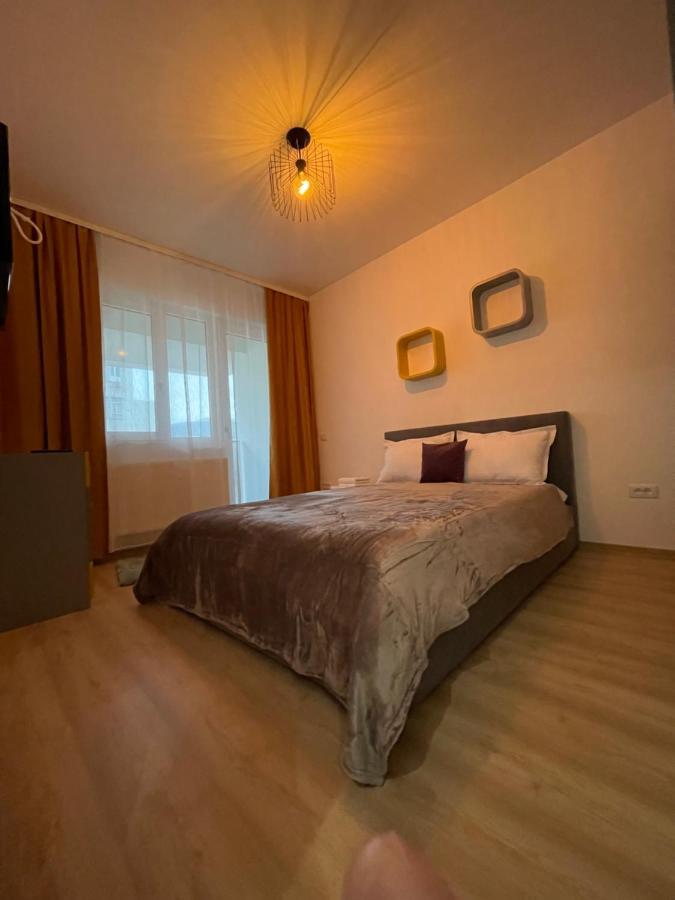 Luxury Q Residence Near Center ยาช ภายนอก รูปภาพ